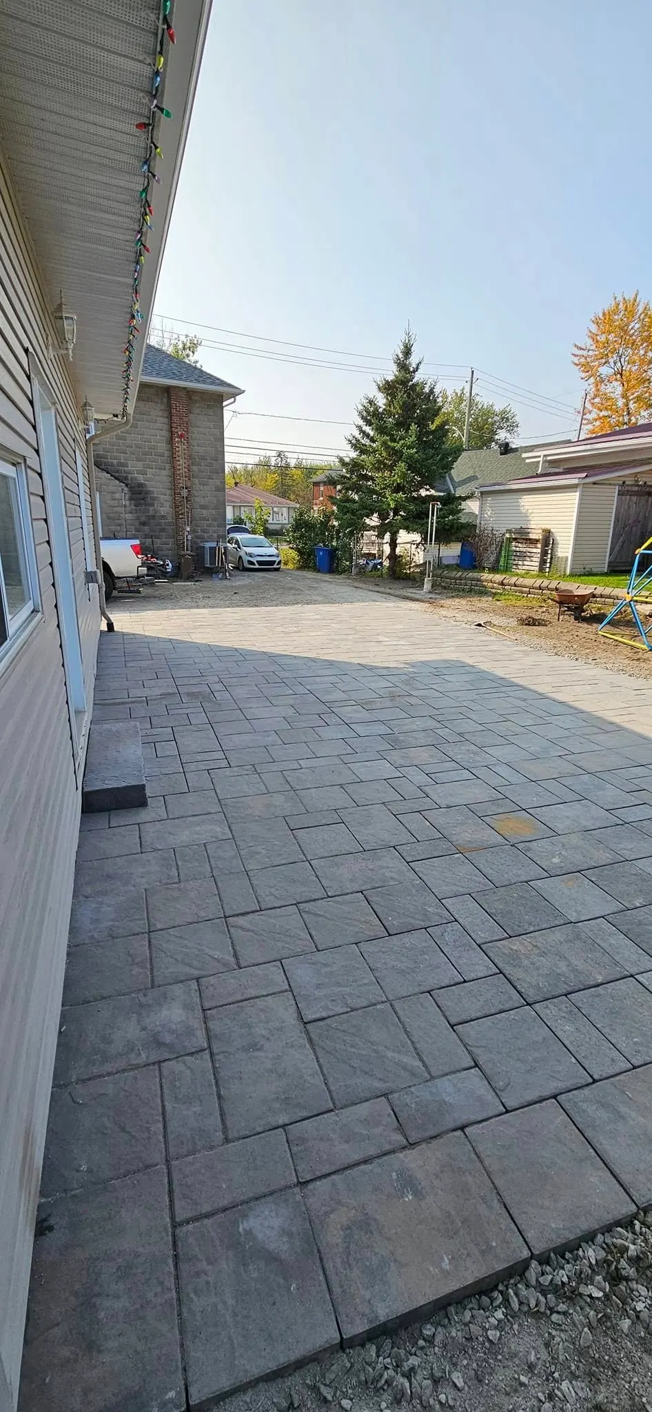 Grand patio de pavé uni format géant