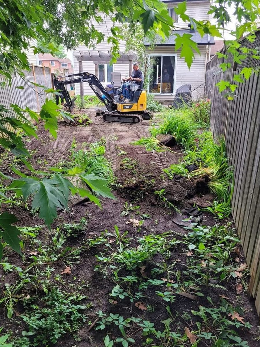 Avant : pose de tourbe à Gatineau